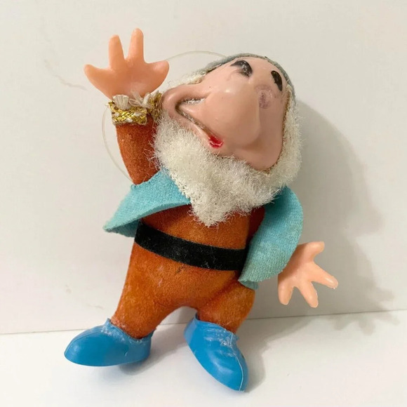 Vtg Snow White Dwarf 6 Dwarfs Disney Christmas Ornaments Hong Kong Flaws - Picture 5 of 16